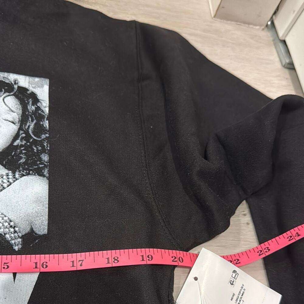Forever 21 NWT Whitney Houston Black Hoodie - Picture 7 of 8